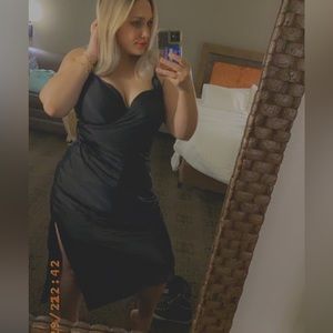 Women’s Zara size L black satin dress midi.